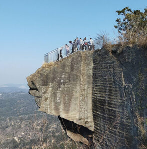 【安房郡】表情豊かな羅漢様達に出会う旅　鋸山を巡る
