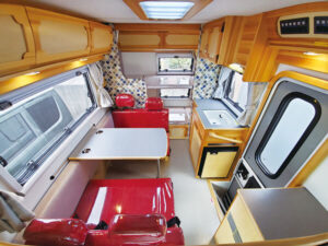 キャンピングカーでキャンプに行こう！CAMPER CAMP